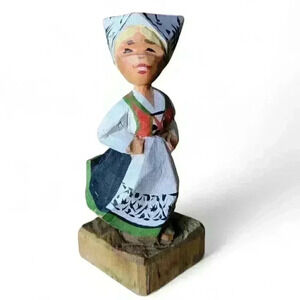 Romanian Woman Figurine In Traditional Folk Costume Wood Hand Carved Vintage